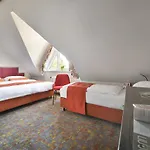 Hotel Maxmilian Lifestyle Loučeň