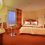 Hotel Maxmilian Lifestyle Loučeň