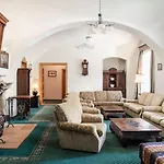 Maxmilian Lifestyle 4* Loučeň