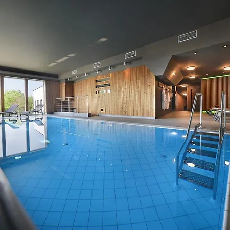 Maxmilian Lifestyle Szálloda