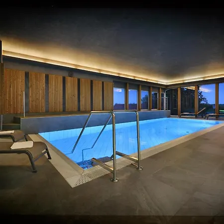Maxmilian Lifestyle Ξενοδοχείο 4*