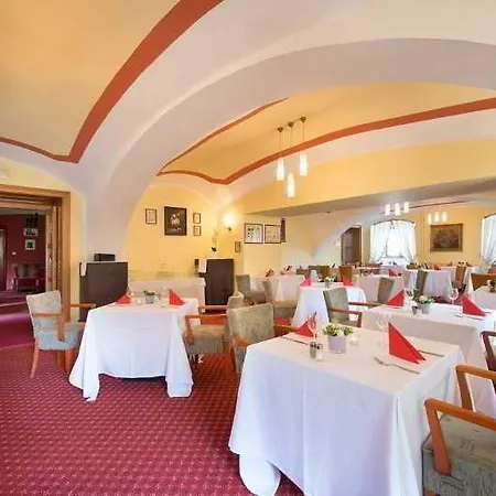 Maxmilian Lifestyle Hotel