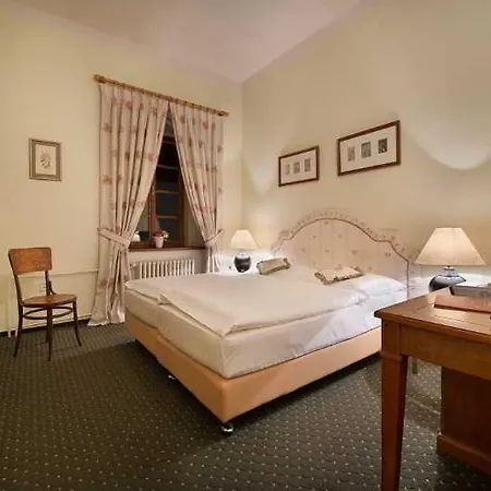 Maxmilian Lifestyle Hotel