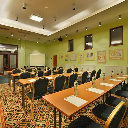 Maxmilian Lifestyle Ξενοδοχείο 4*