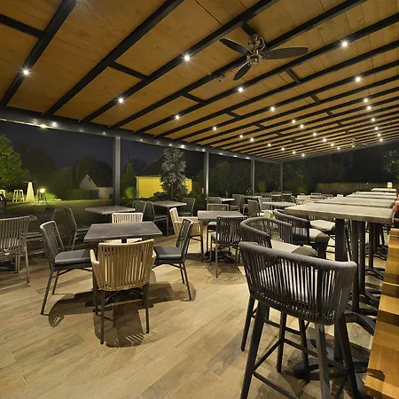 Maxmilian Lifestyle Hotel Loučeň