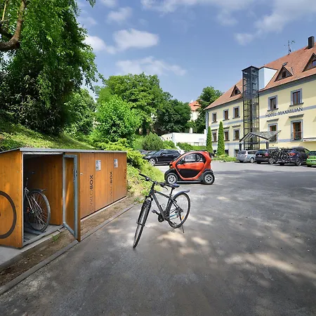 Hotel Maxmilian Lifestyle Loučeň