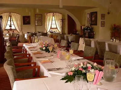 Hotel Maxmilian Lifestyle Loučeň