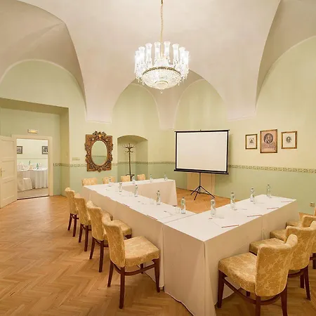 Maxmilian Lifestyle Hotel 4*