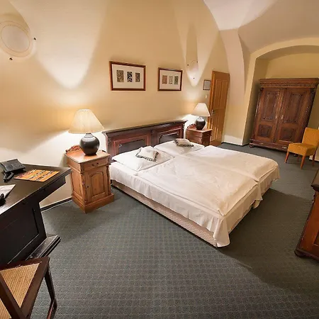 Maxmilian Lifestyle Hotel 4*